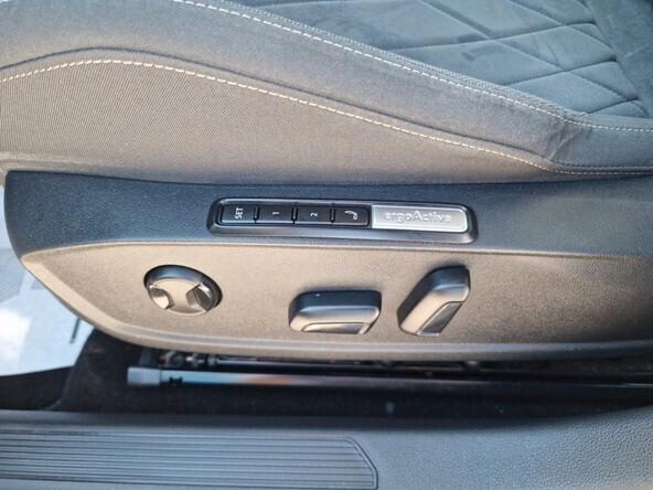 Volkswagen Golf 2.0 TDI 150 CV DSG SCR Style