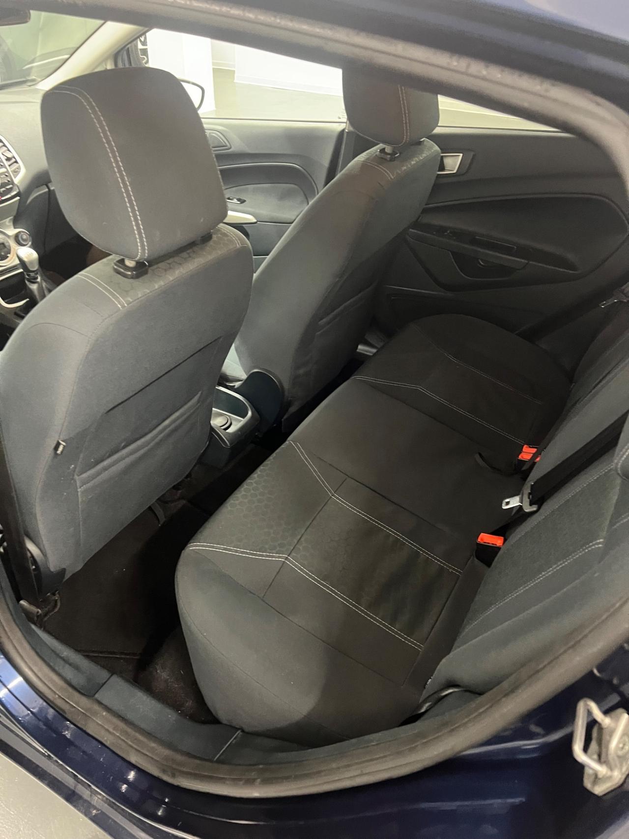 Ford Fiesta 1.4 TDCi 70CV 5 porte Titanium