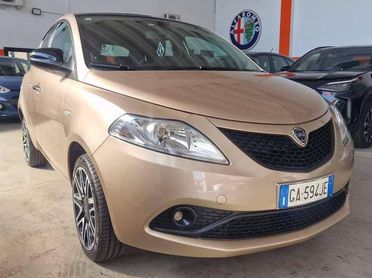 Lancia Ypsilon Ypsilon 1.0 firefly hybrid Maryne s