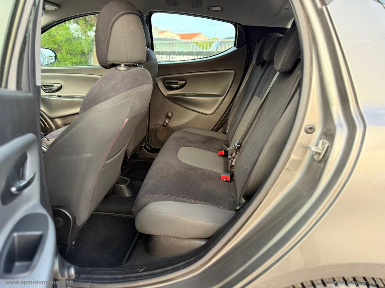 LANCIA Ypsilon 1.2 69 CV 5p. S&S Gold