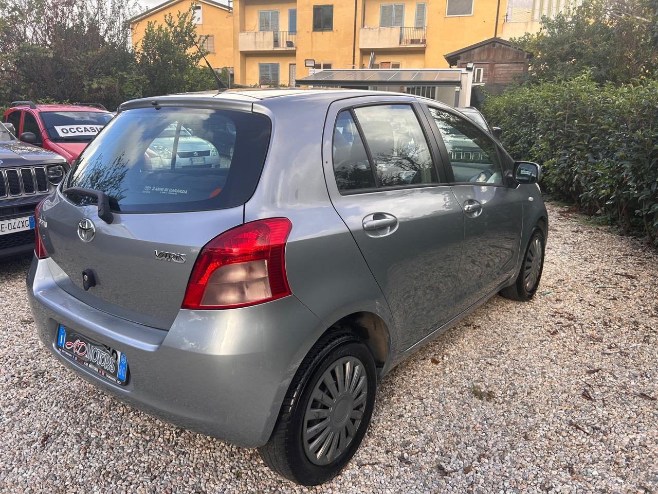 Toyota Yaris 1.0 5 porte