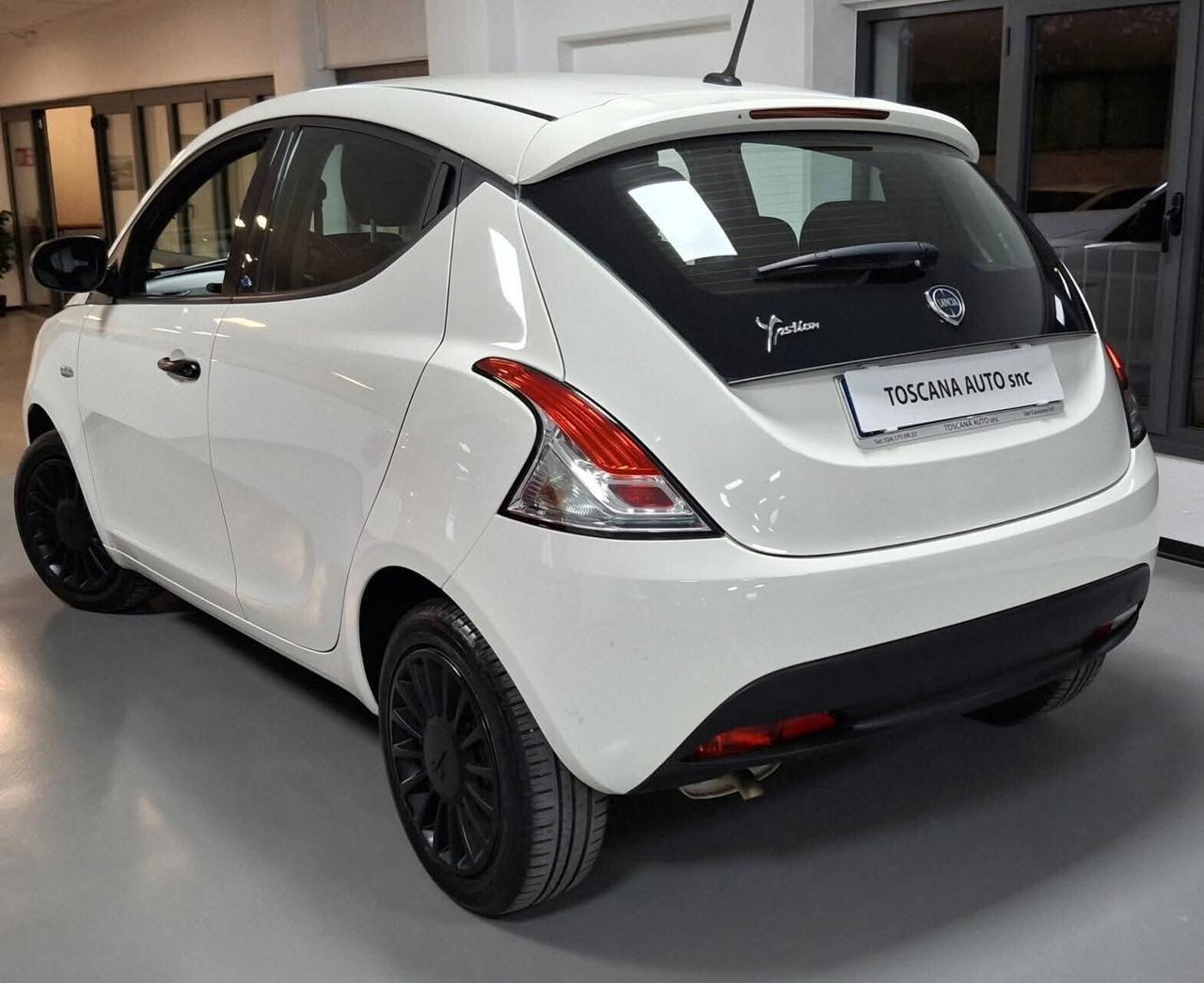 Lancia Ypsilon 1.2 69 CV 5 porte S&S Gold