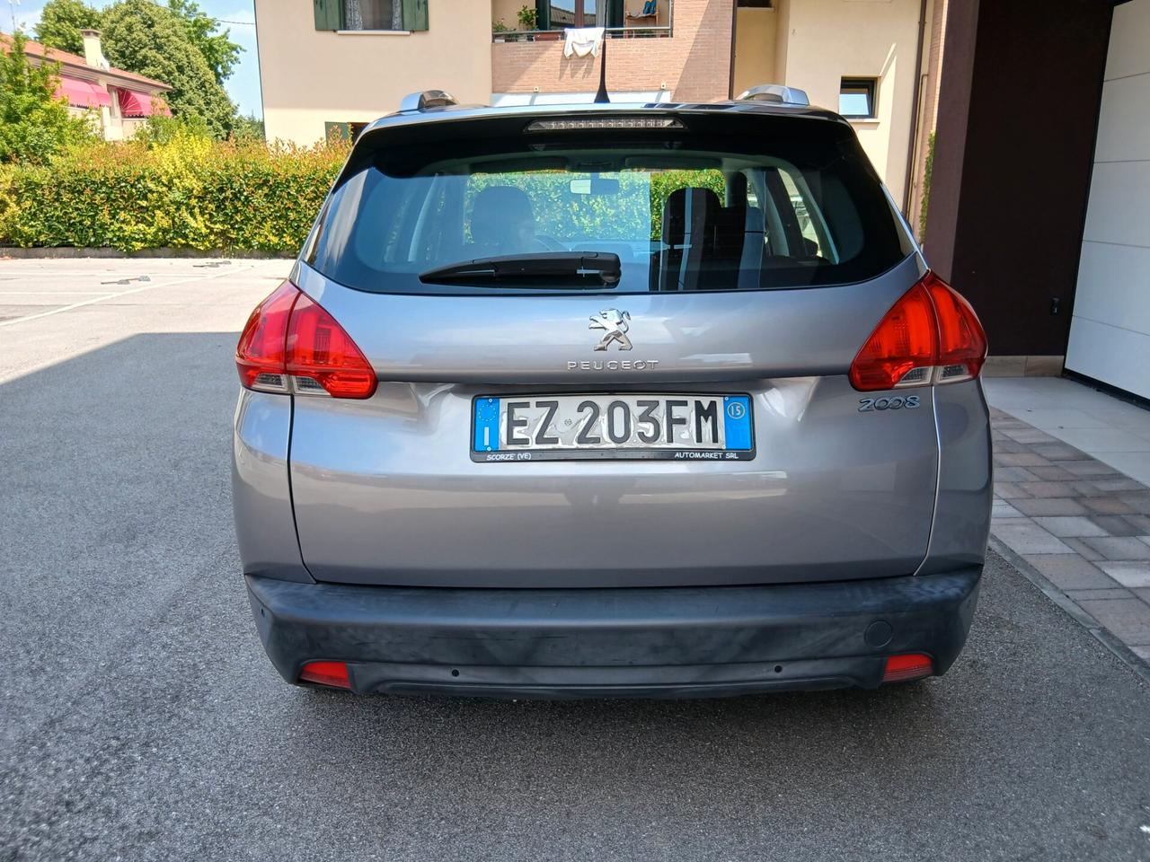 Peugeot 2008 BlueHDi 75 Active Ok per neo patentati TUA a € 158 mese