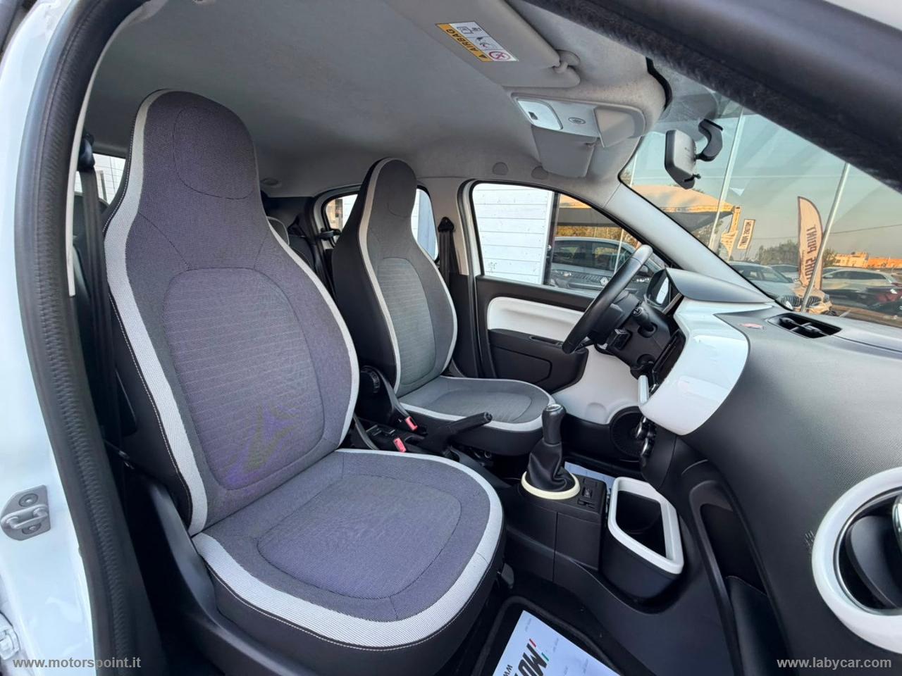 RENAULT Twingo SCe Lovely