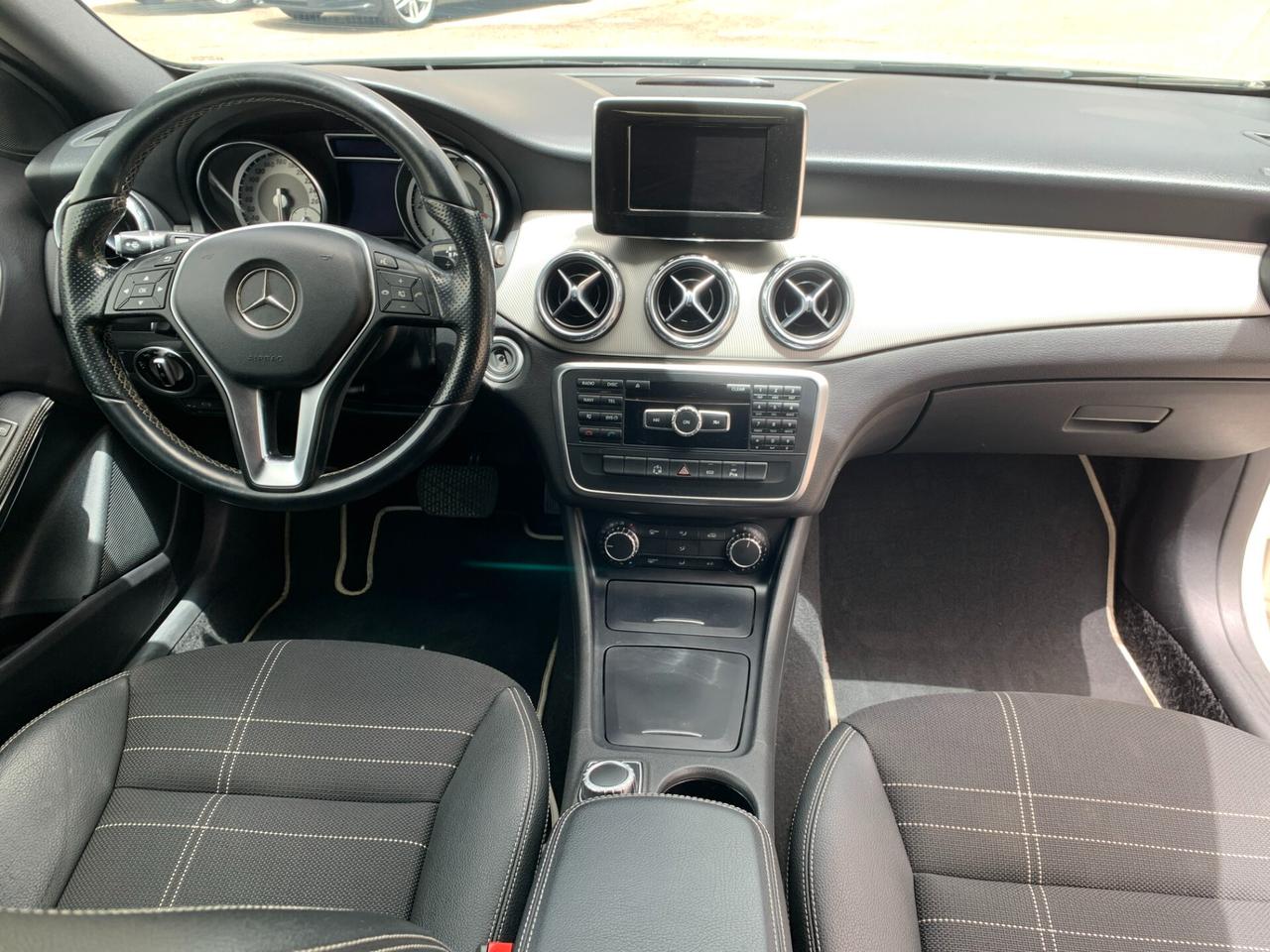 Mercedes-benz GLA 200 CDI Premium Automatica