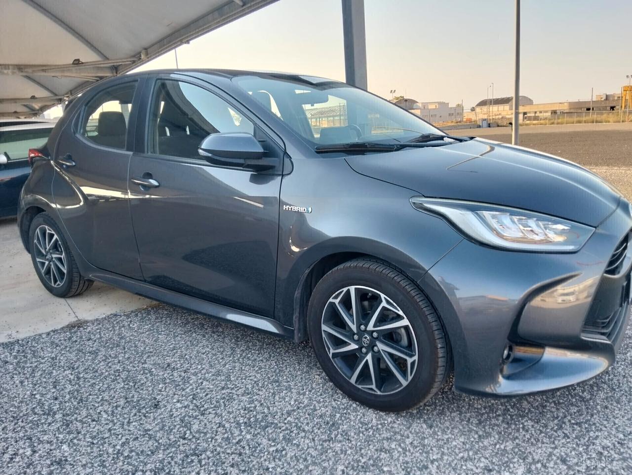 Toyota Yaris 1.5 Hybrid 5P Lounge - 2020