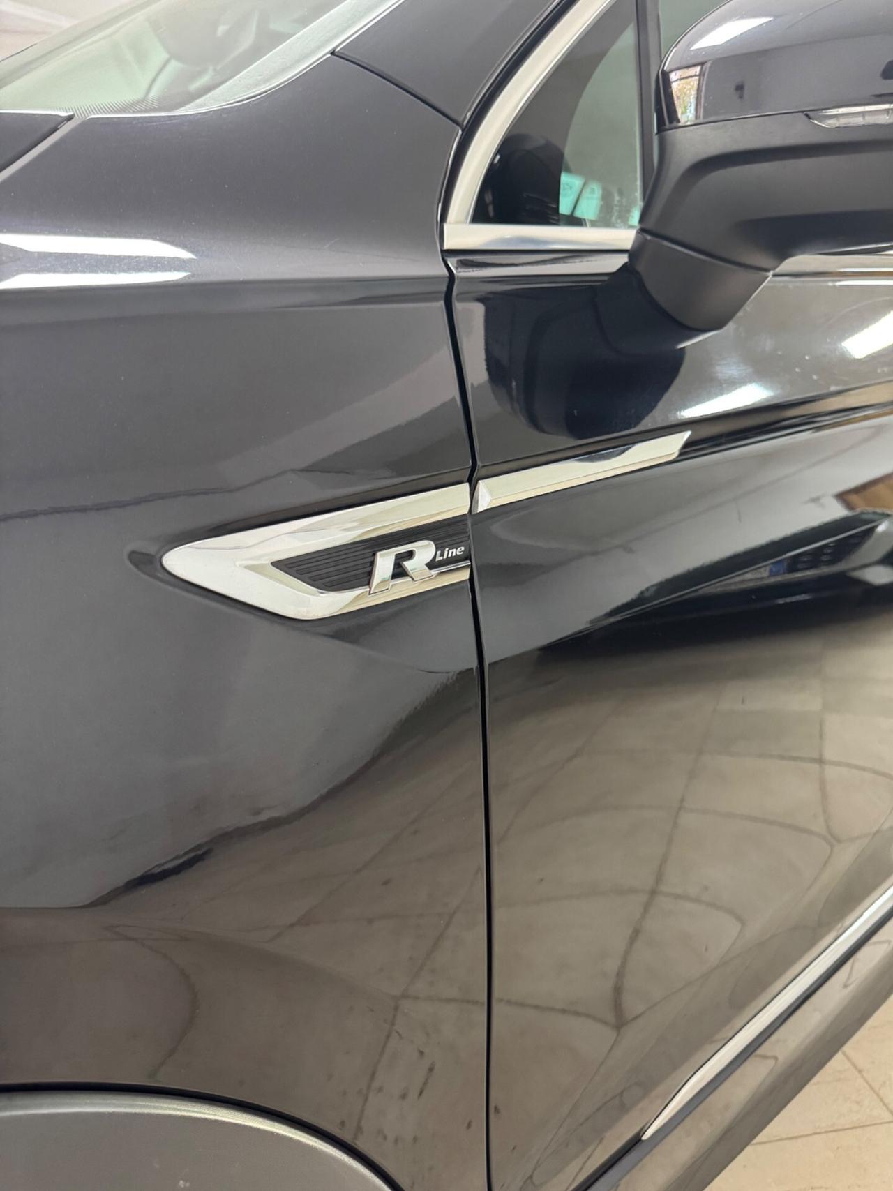Volkswagen Tiguan 2.0 TDI DSG R line 2018 unico proprietario