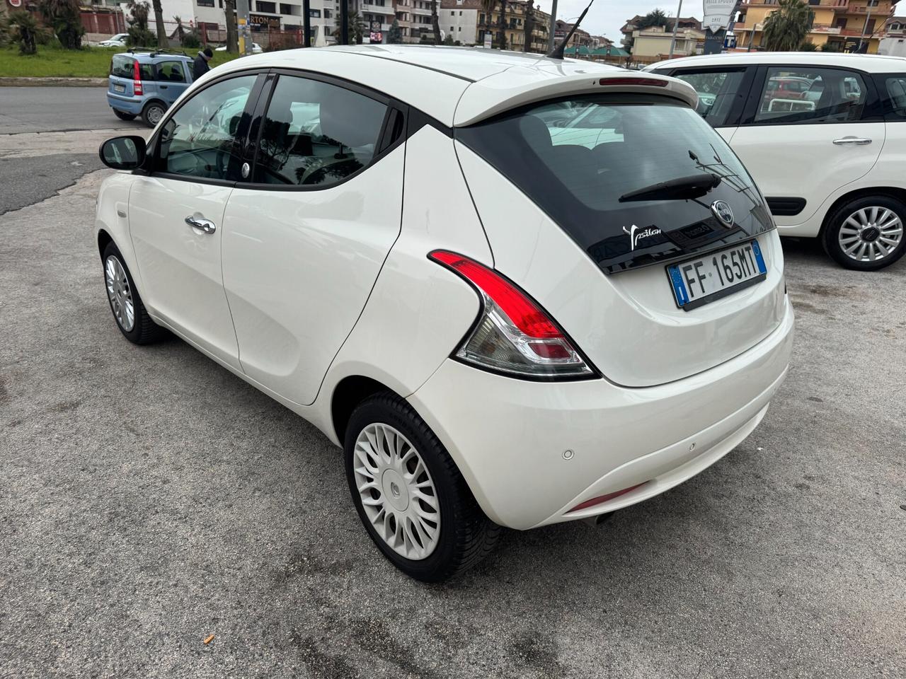 Lancia Ypsilon 1.2 GPL ECOCHIC 12/2016