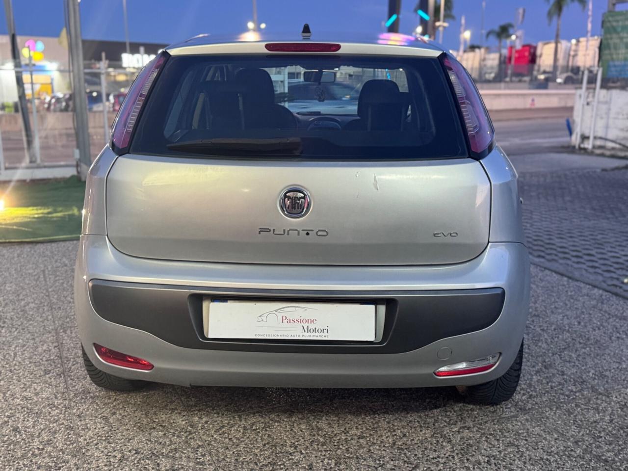 Fiat Punto Evo 1.3 Mjt 95 CV DPF 5 porte S&S Dualogic Sport