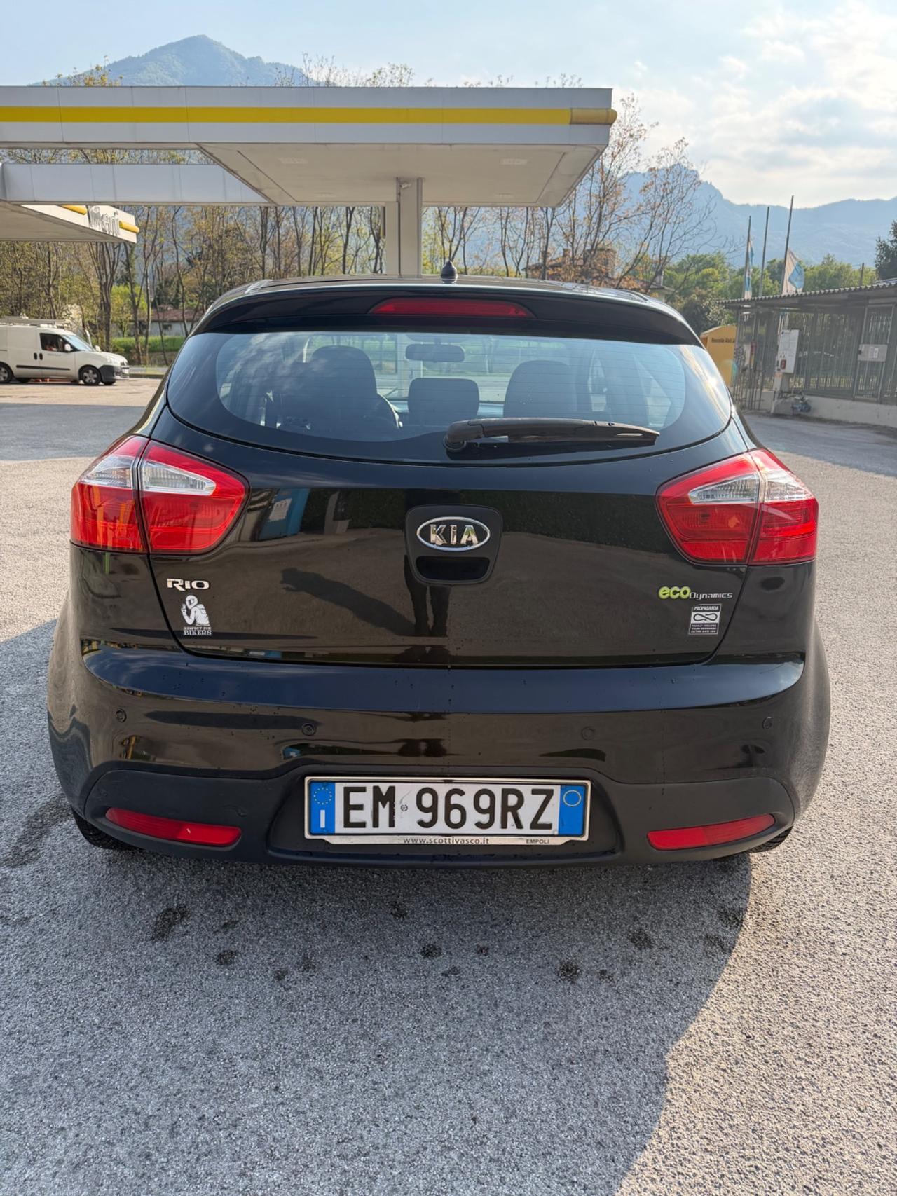 Kia Rio 1.1 CRDi WGT 5p. EX