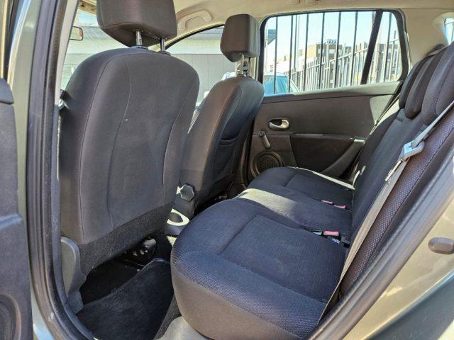 RENAULT Clio 1.2 16V TCE 100CV SporTour