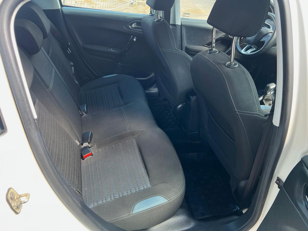 PEUGEOT 1.4 HDI 5p Allure - 2014