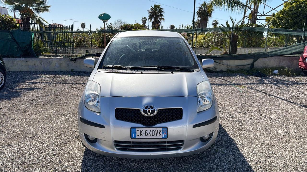 Toyota Yaris 1.3 BENZINA 2008 AUTOMATICA