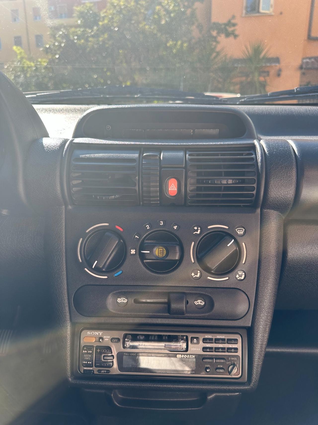 Opel Corsa 1.2i cat 3 porte Viva