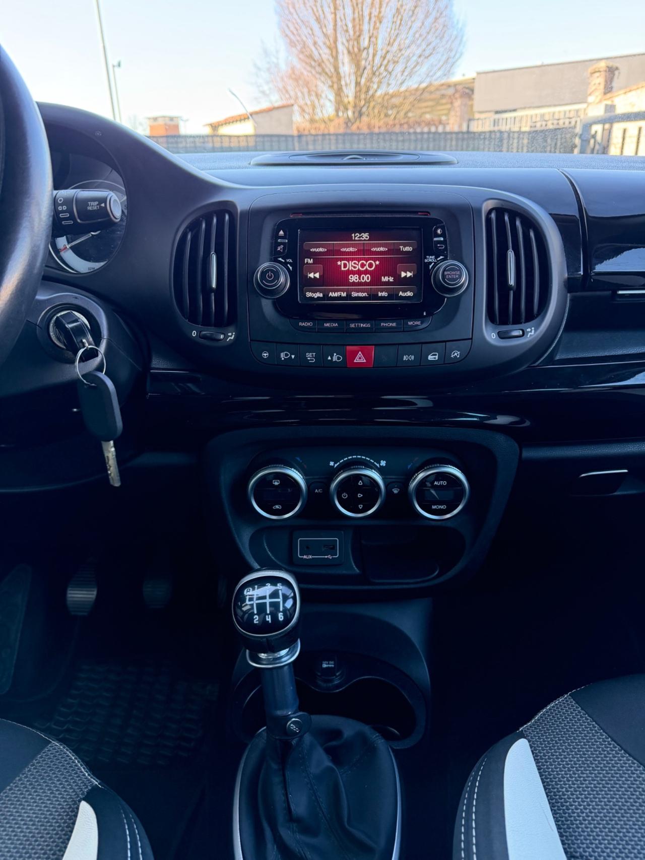 Fiat 500L Living 1.6D 105 CV BICOLOR TREKKING