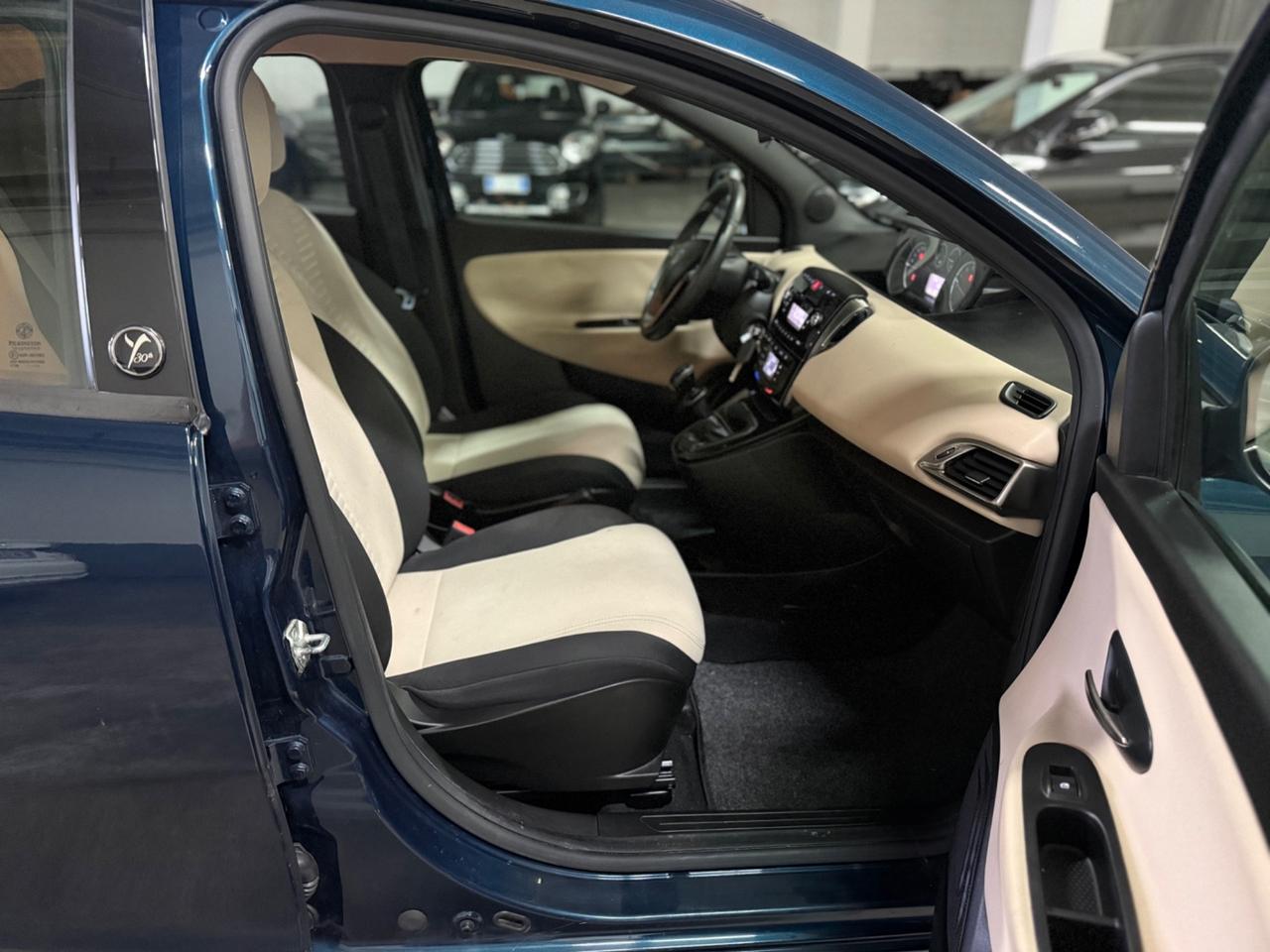 Lancia Ypsilon 1.2 69 CV 5 porte Gold