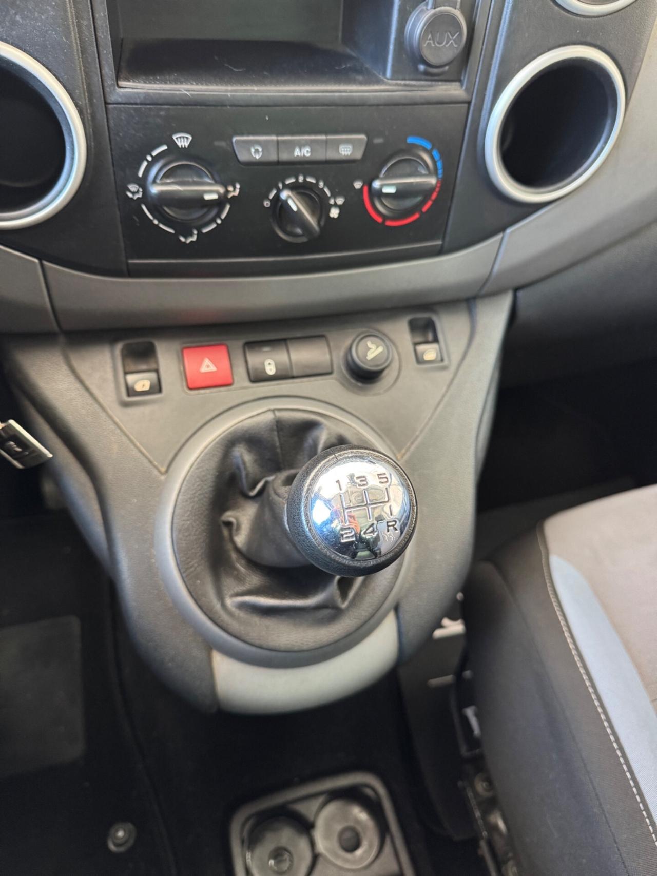 Peugeot Partner Tepee BlueHDi 100 Outdoor