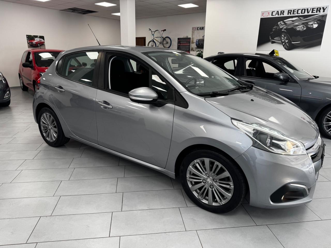 Peugeot 208 BlueHDi 100 S&S 5 porte Allure