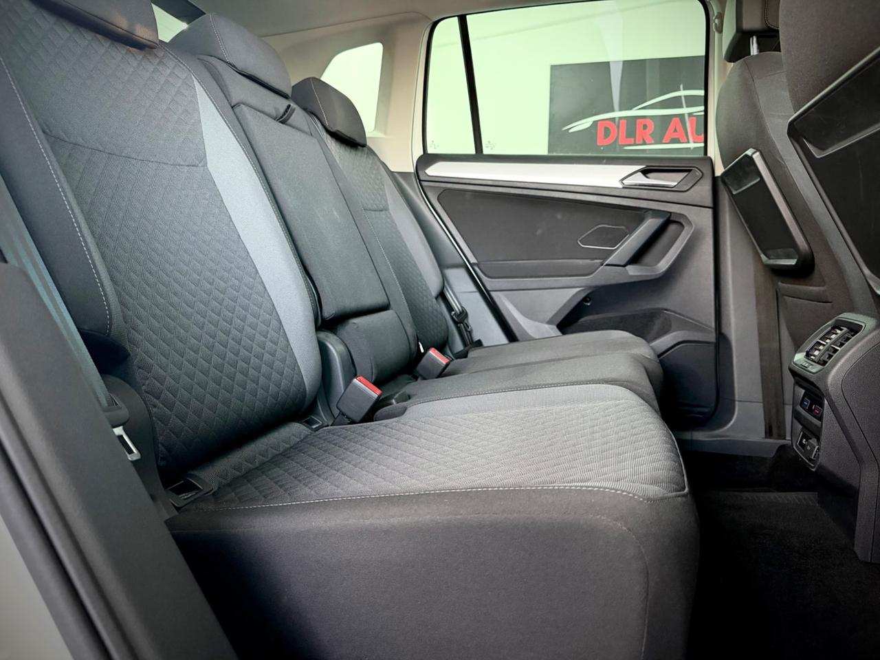 Volkswagen Tiguan 2.0 TDI SCR DSG 4MOTION Business BMT