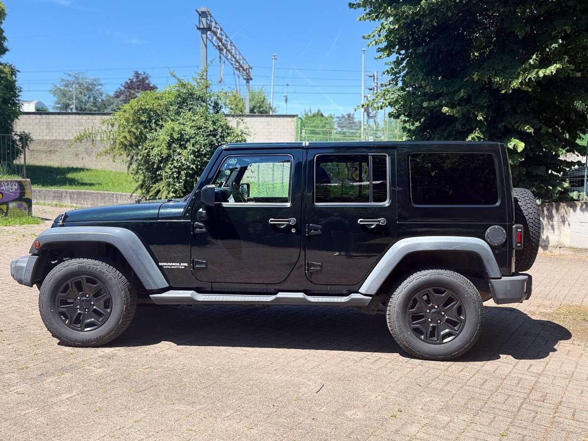 Jeep Wrangler Unlimited 2.8 crd Sahara auto