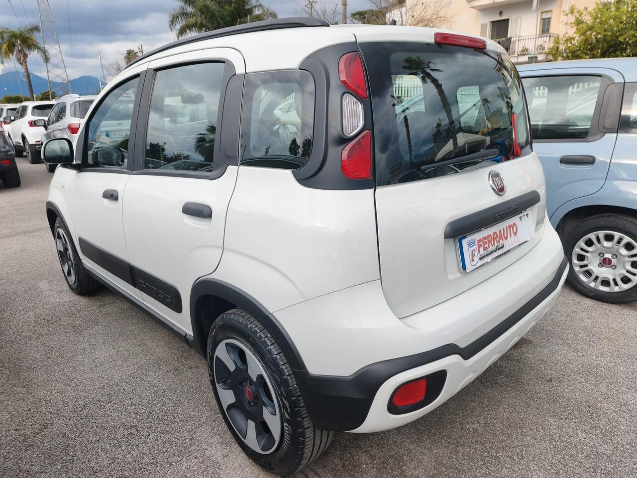 FIAT PANDA HYBRID CITY CROSS