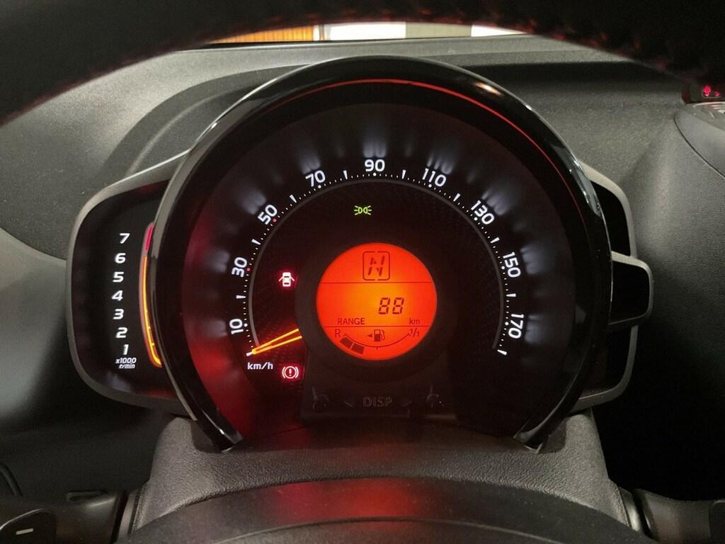 Toyota Aygo 5 Porte 1.0 VVT-i x-play M-MT
