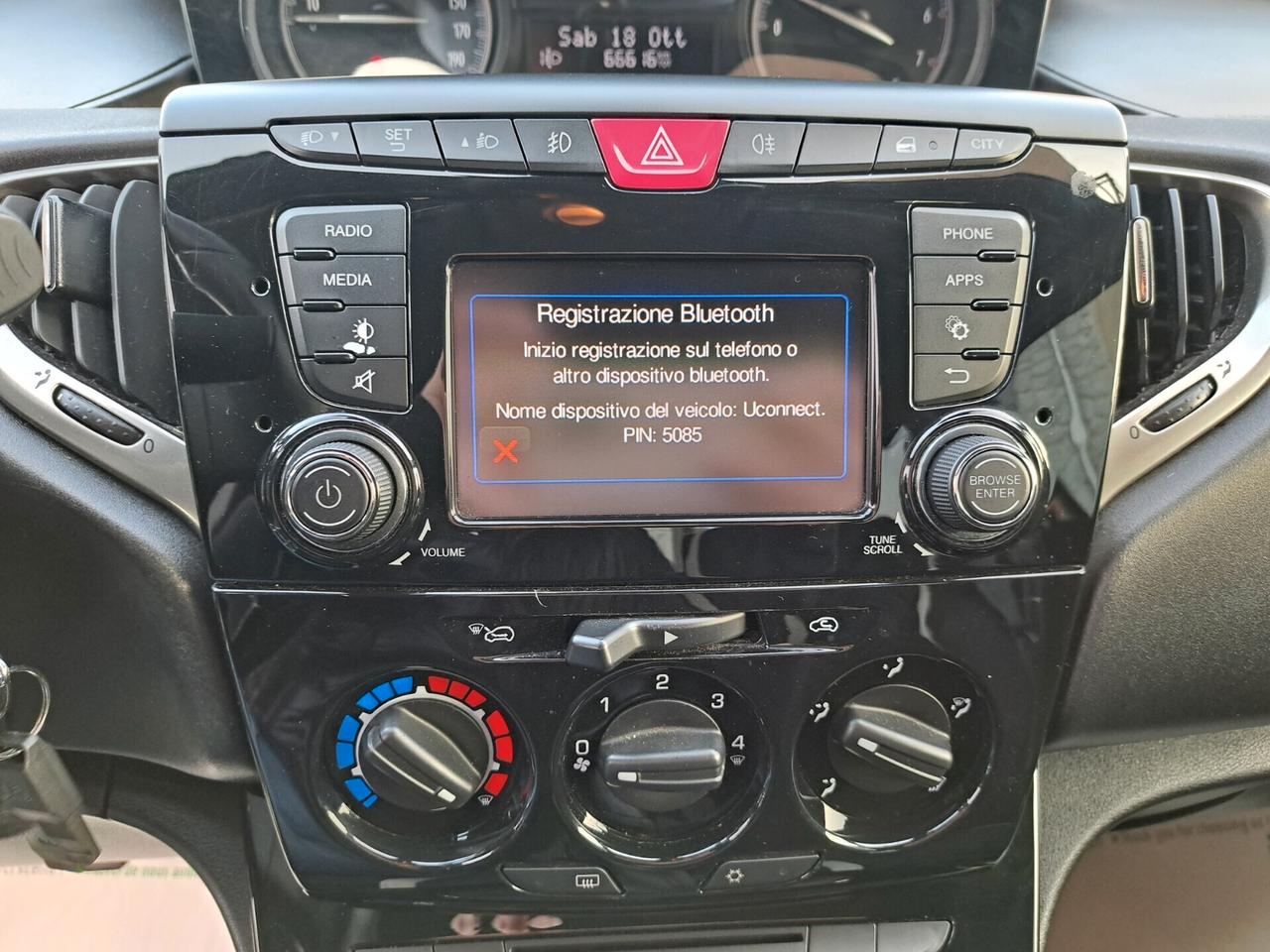 Lancia Ypsilon 1.2 BENZ 69 CV 5 porte Platinum /OK NEOPATENTATI /EURO6