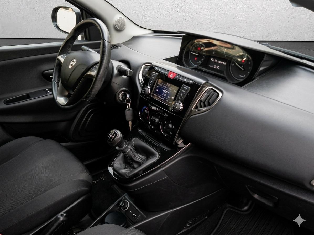 LANCIA Ypsilon 3ª serie - Ypsilon 1.2 69 CV 5 porte GPL Ecochic Gol