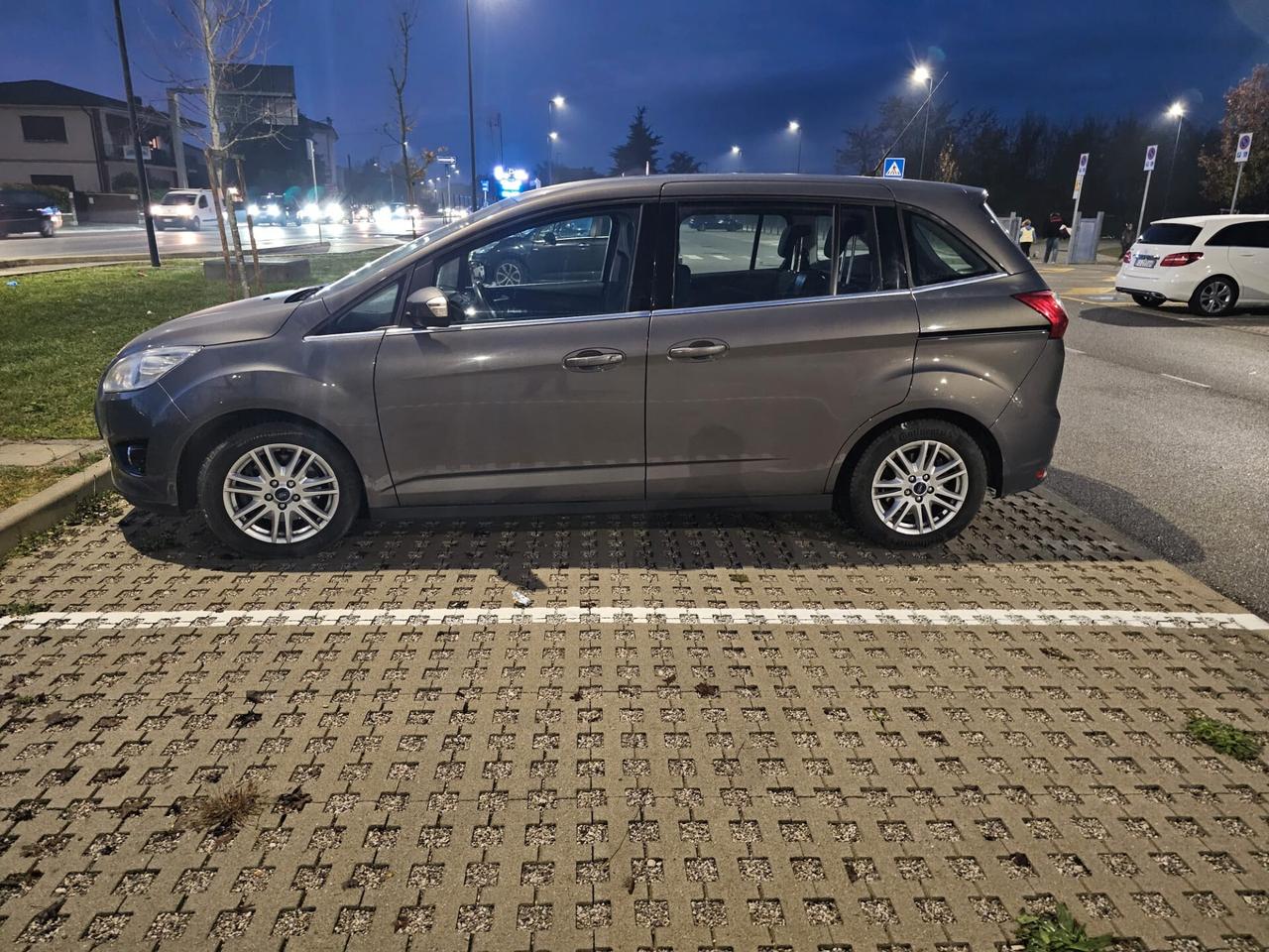 Ford C-Max 1.6 TDCi 95CV Titanium