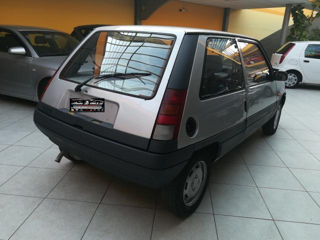 RENAULT Super 5