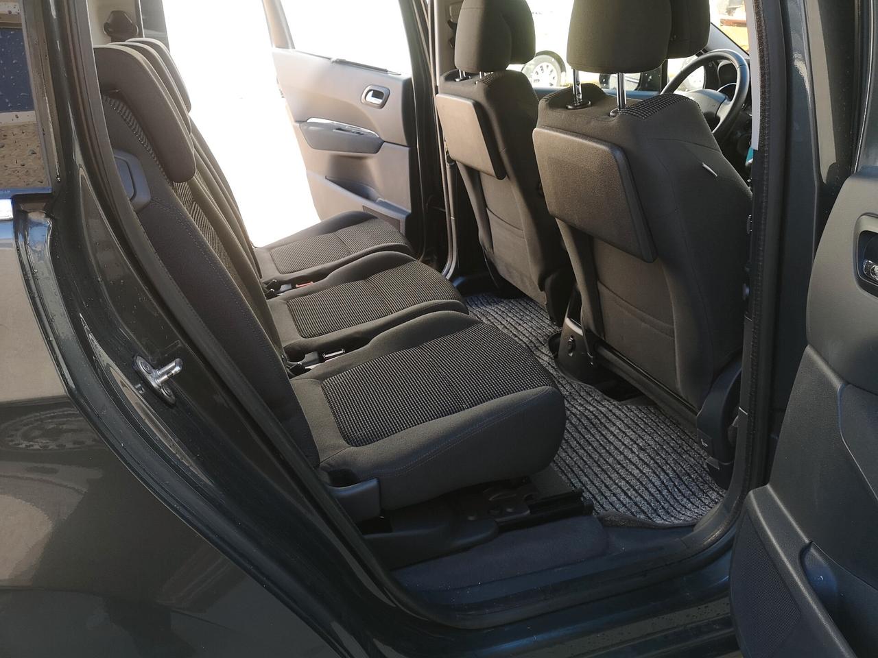 Peugeot 5008 1.6 HDi 115CV Allure