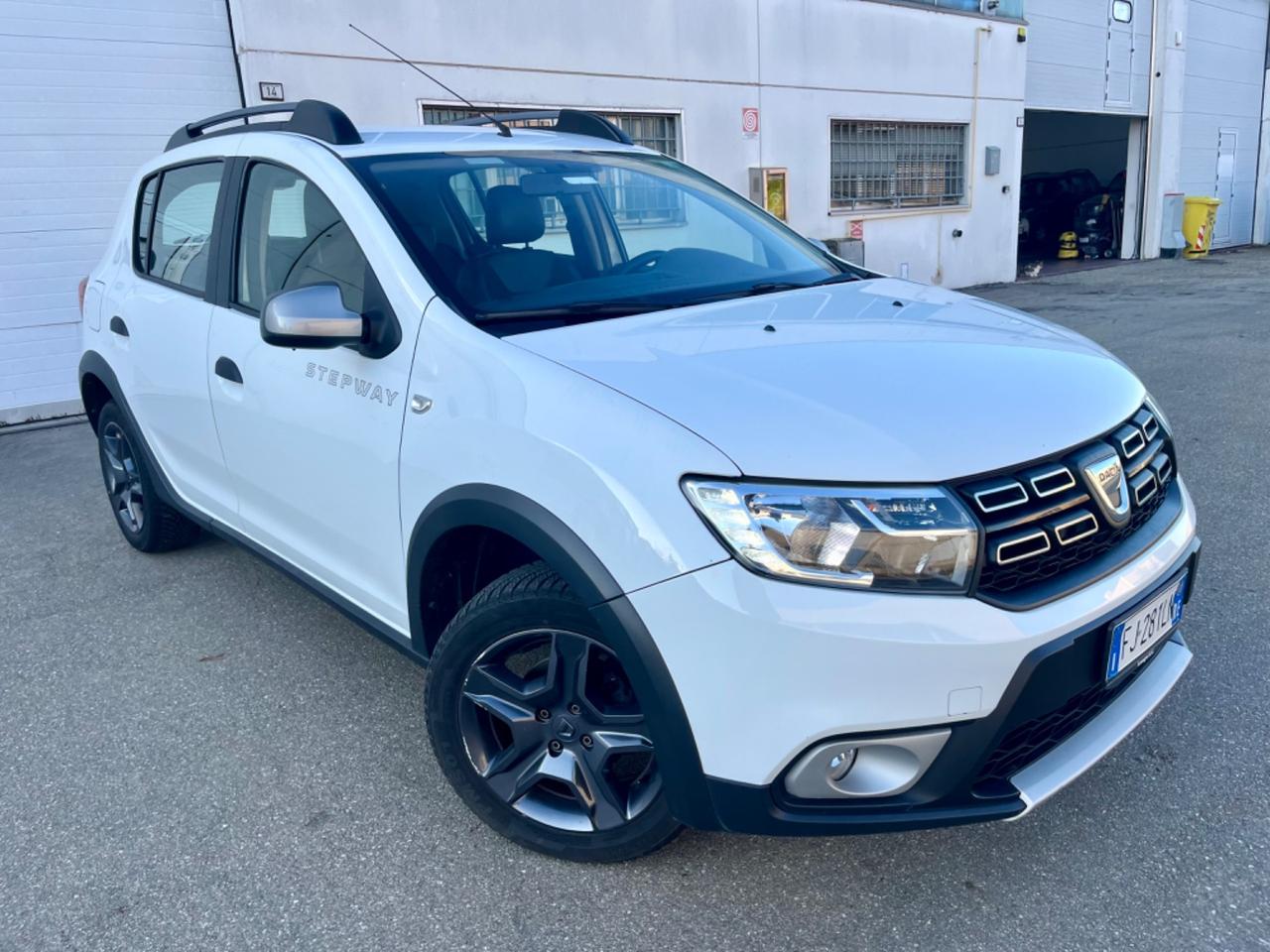 Dacia Sandero Stepway 0.9TurboGPL 2017 138.000km euro 6b perfetta