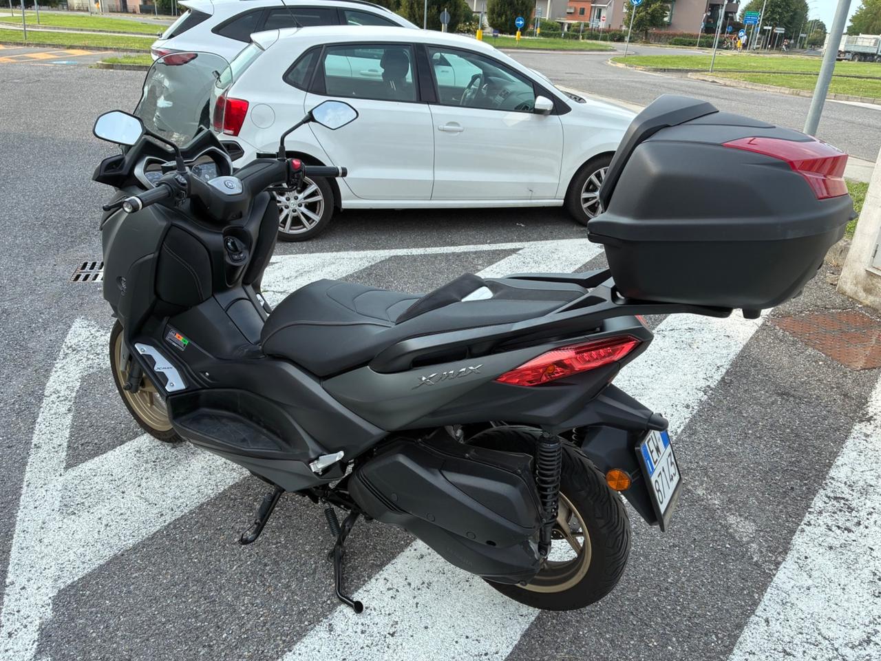 Yamaha X-Max 300