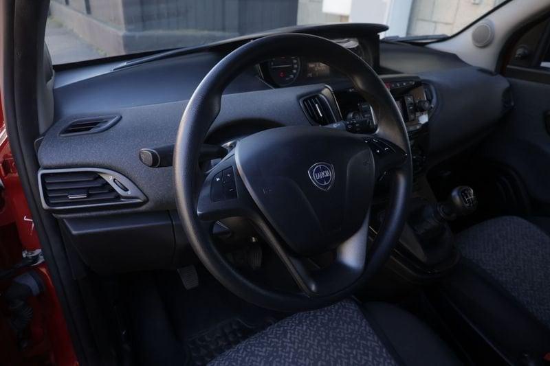 Lancia Ypsilon Lancia Ypsilon 1.0 FireFly 70cv S&S Hybrid SILVER Unicoproprietario