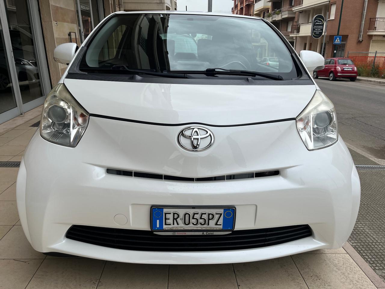 Toyota iQ 1.0 CVT 68cv Automatica