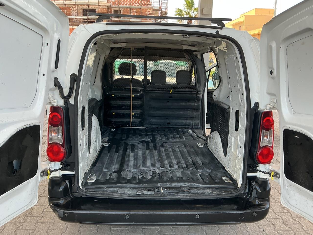 Citroen Berlingo 1.6 HDi 90 Van 3 posti Club L2
