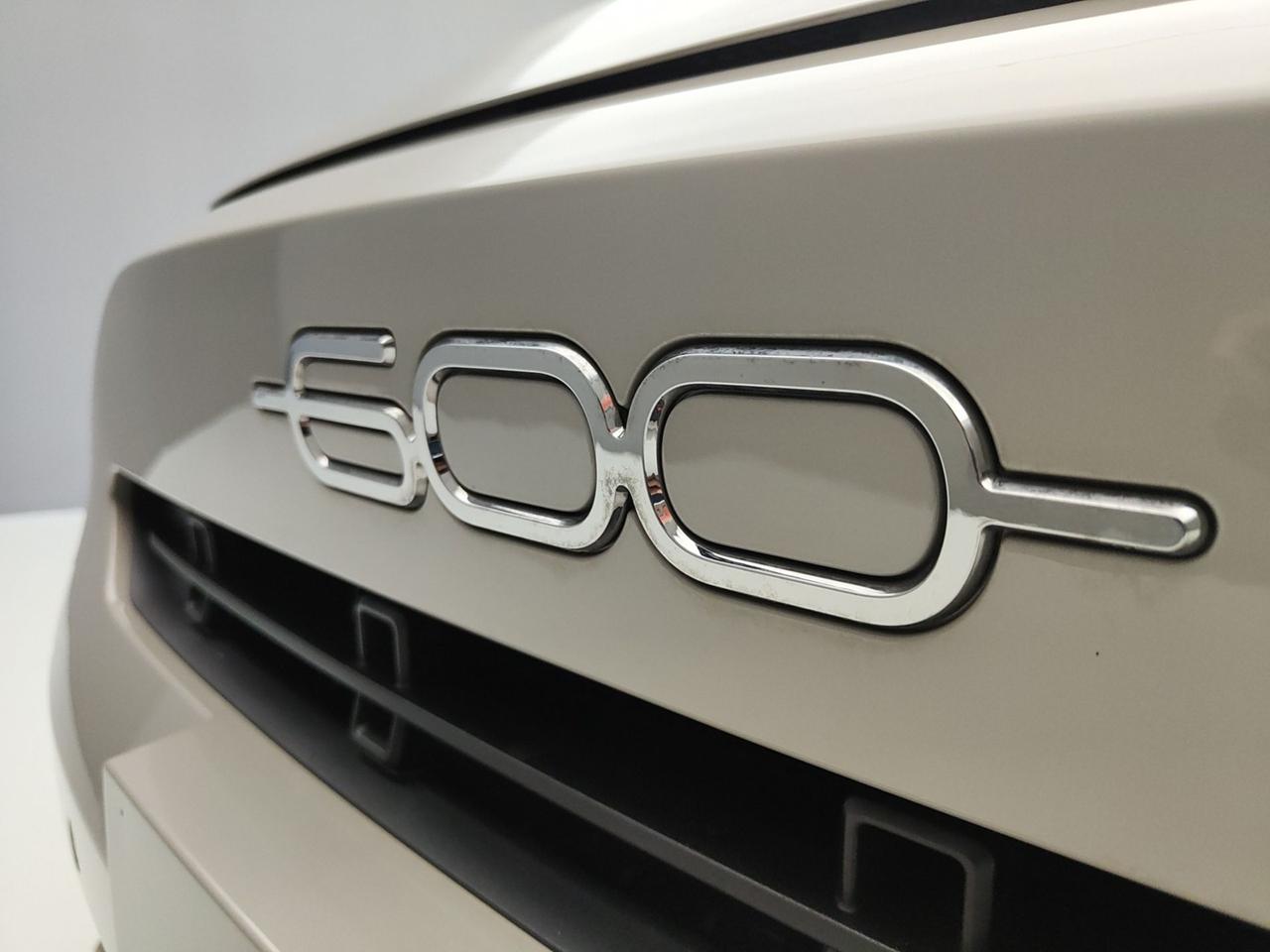 FIAT 600 IV 2023 1.2 MHEV 110CV DCT LA PRIMA