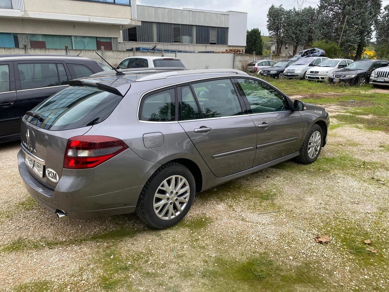 Renault Laguna 2.0 dCi 150CV SporTour 4Control ESM