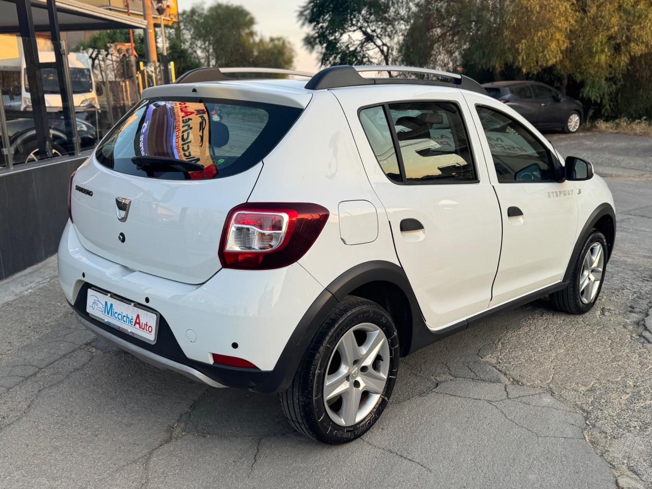 DACIA SANDERO STEPWAY 1.5 DCI PRESTIGE NAVI FULL
