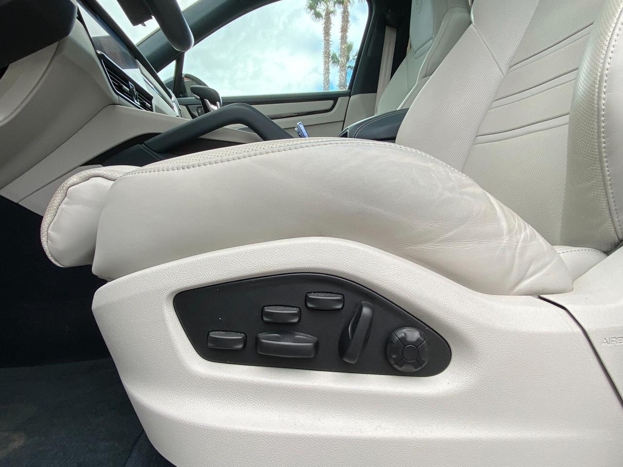 Porsche Cayenne Coupe 3.0 V6 tiptronic