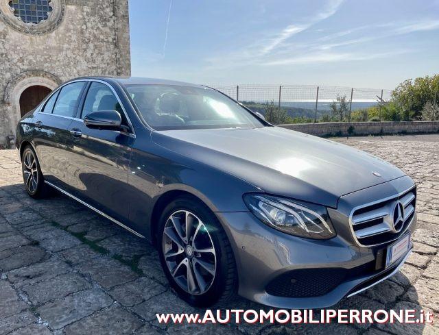 MERCEDES-BENZ E 220 d Sport (Virtual/Navi/Retro/LED)