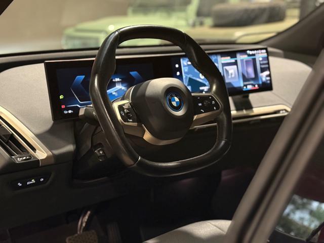 BMW iX xDrive 40 Pacchetto Sportivo