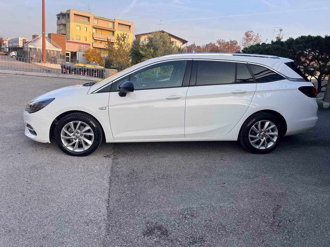 Opel Astra 1.5 CDTI 105 CV S&S Sports Tourer Business Elegance