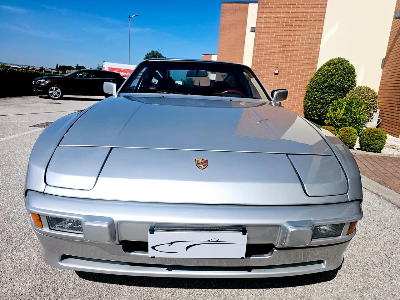 Porsche 944