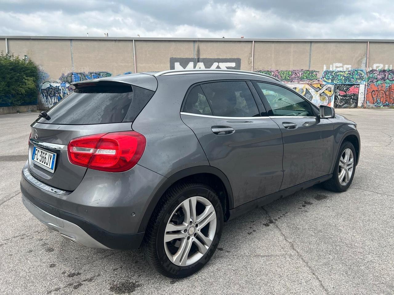 Mercedes-benz GLA 180 d Automatic Enduro