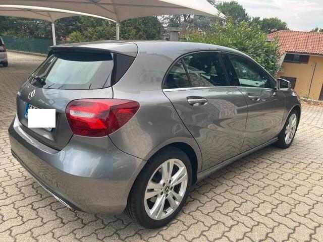 MERCEDES BENZ A 180 D SPORT 111000KM