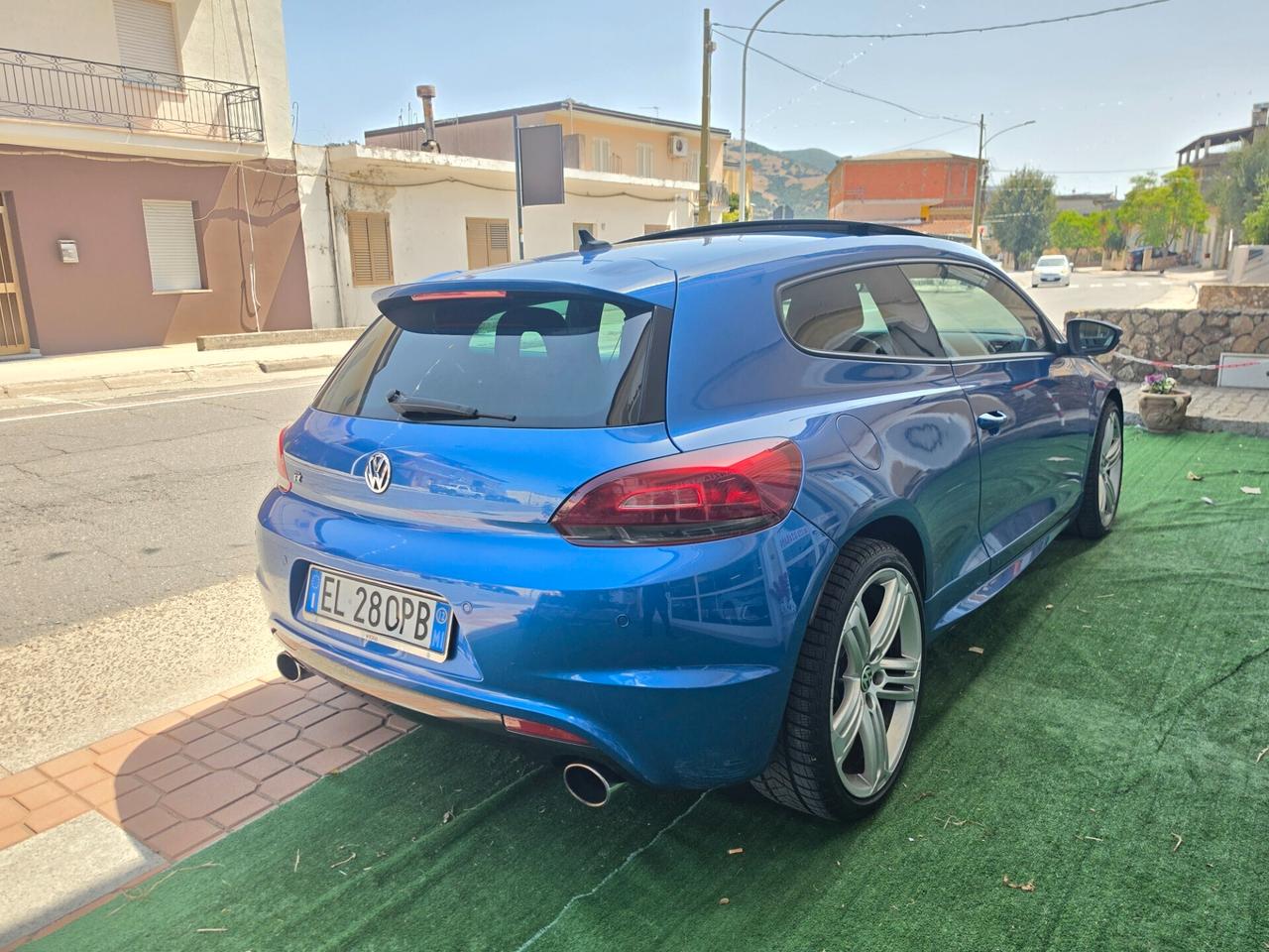Volkswagen Scirocco R 2.0 TSI 265CV