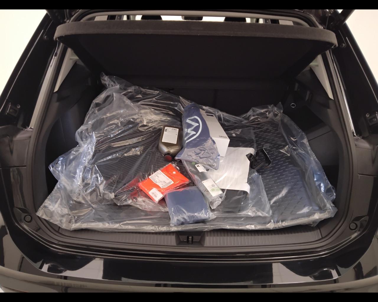 VOLKSWAGEN Tiguan III 2024 - Tiguan 1.5 tsi ehybrid Life 204cv dsg