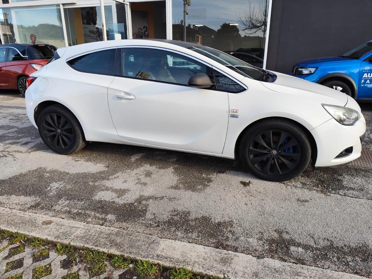 Opel Astra GTC 1.4 Turbo 140CV S&S 3 porte Cosmo