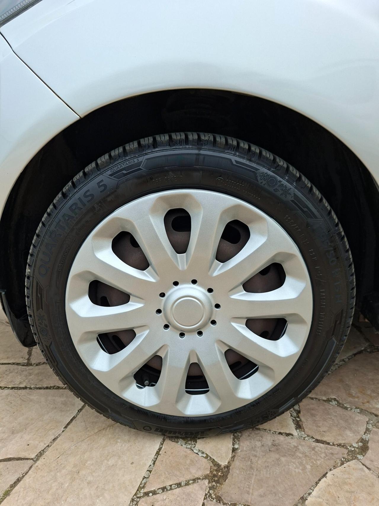 Ford Fiesta 1.5 TDCi 75CV 5 porte Business